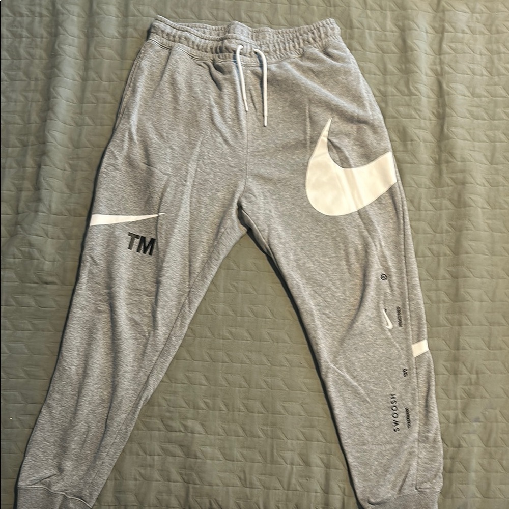 Nike Gray and White Jogger Sweatpants Relaxed Fit